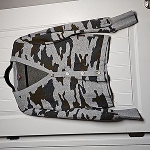 Vince Camuto sm camo cardigan